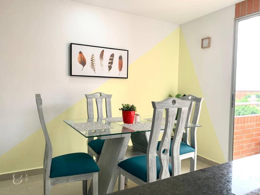Apartamento Large 3 Bedroom Near Poblado W Free Parking